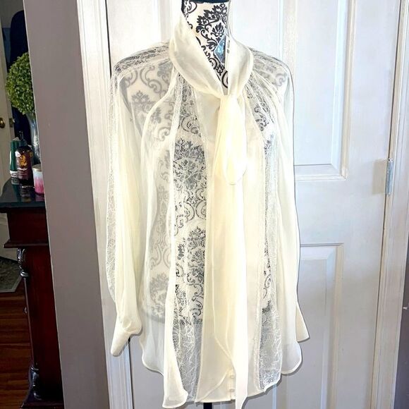 NWT lane Bryant a hint of lace and bow blouse - Picture 1 of 7